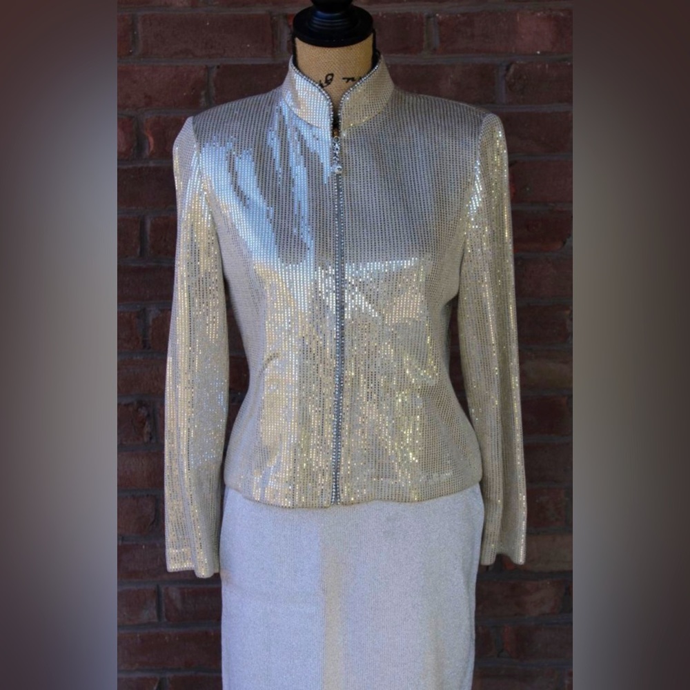St. John Size 2/4 Champagne Skirt Suit with Silver Pailletes and Rhinestones